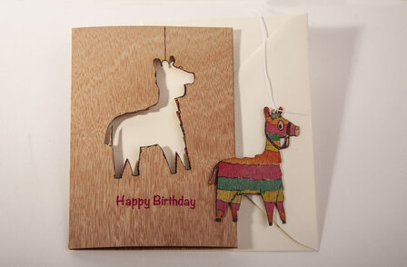 Houten wenskaart - Happy Birthday Pi&ntilde;ata